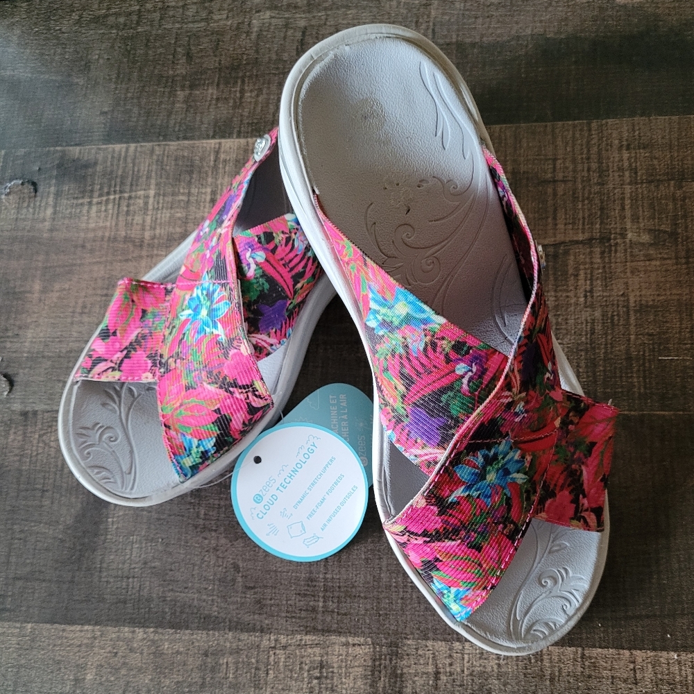 BZEE WEDGE SANDALS